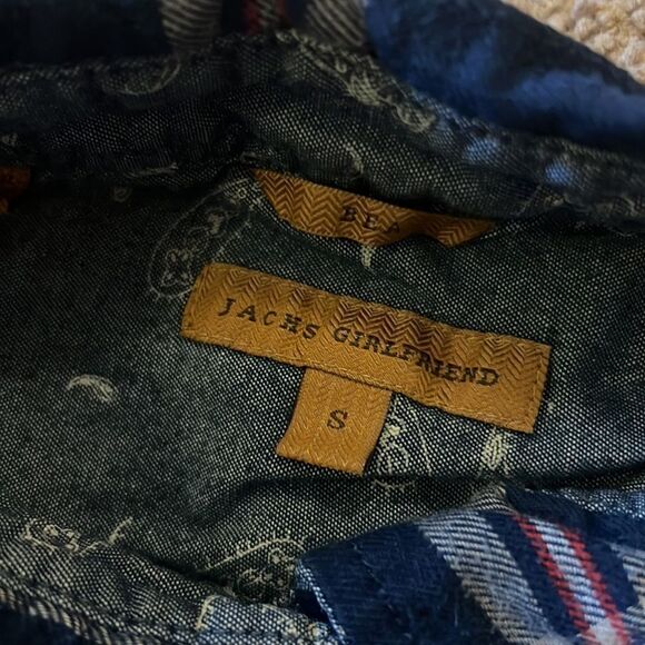 Jachs girlfriend small button down shirt - Picture 6 of 6